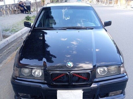 BMW 320 1998