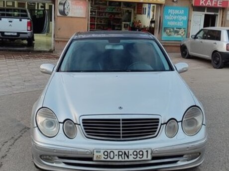 Mercedes E 240 2002