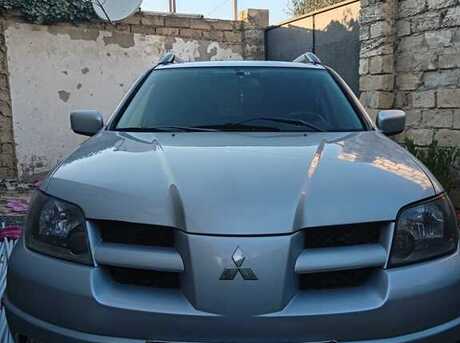 Mitsubishi Airtrek 2001