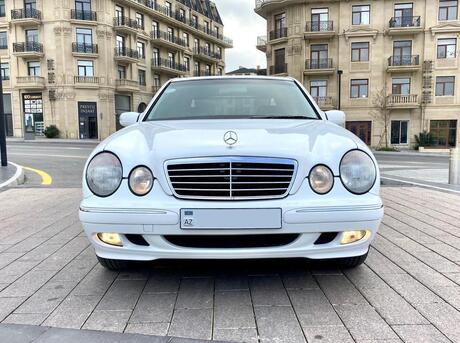 Mercedes E 240 2001