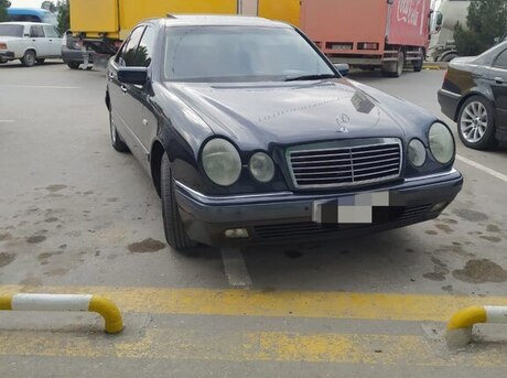 Mercedes E 240 1999