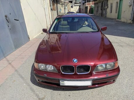 BMW 528