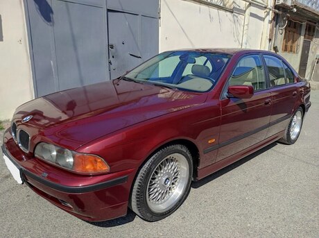 BMW 528