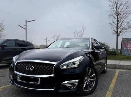 Infiniti Q70S