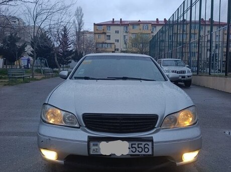 Nissan Maxima 2000