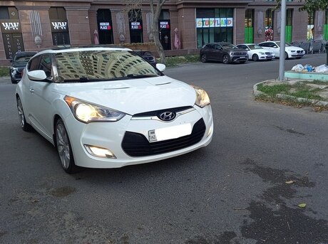Hyundai Veloster 2012