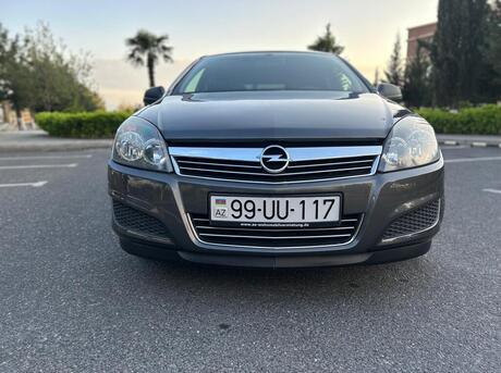 Opel Astra 2009
