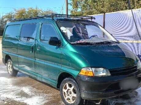 Toyota HiAce 2000
