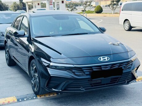Hyundai Elantra 2024