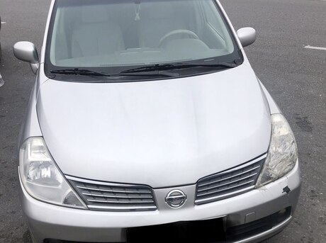 Nissan Tiida 2008