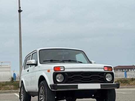 LADA (VAZ) Niva 2015