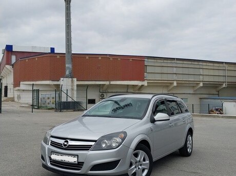 Opel Astra 2010