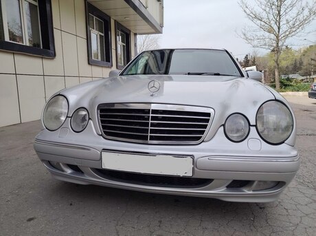 Mercedes E 240 2001