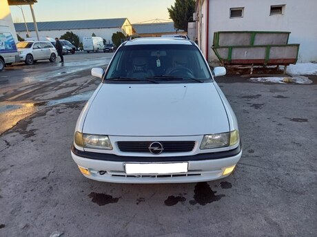 Opel Astra 1998