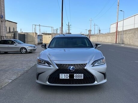 Lexus ES 300h 2021