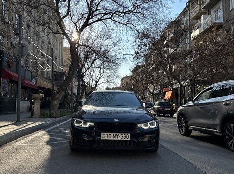 BMW 330 2017