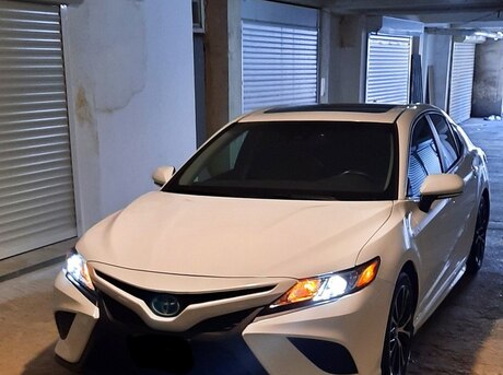 Toyota Camry 2019