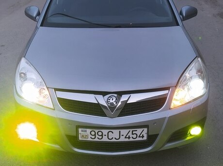 Opel Signum 2005