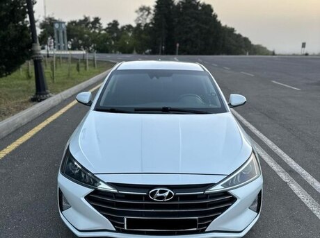 Hyundai Elantra 2020