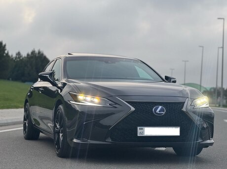 Lexus ES 300h 2022