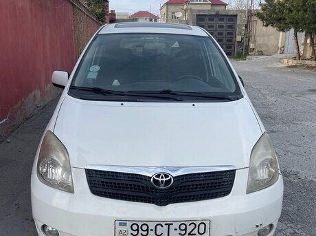 Toyota  2002