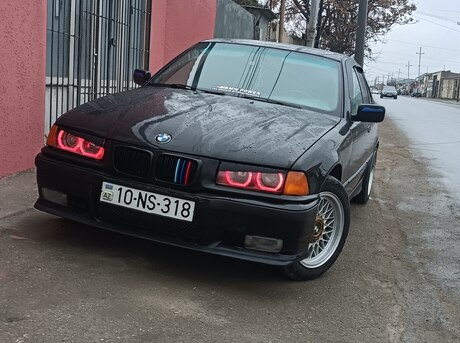 BMW 318 1992