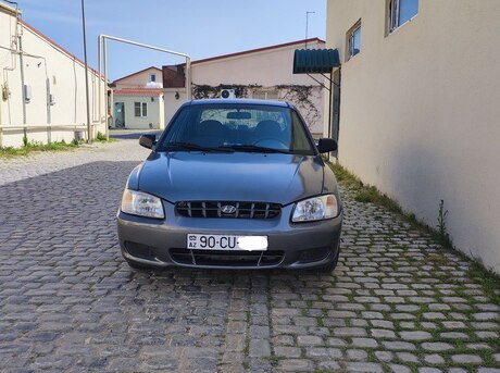 Hyundai Accent 2001