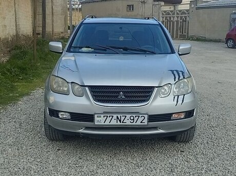 Mitsubishi Airtrek 2001