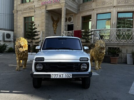 LADA (VAZ) Niva 2012