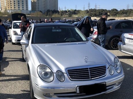 Mercedes E 240 2002