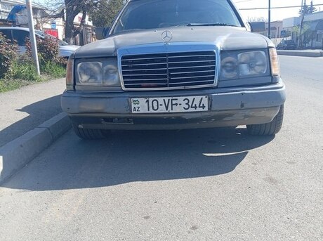 Mercedes E 220 1990