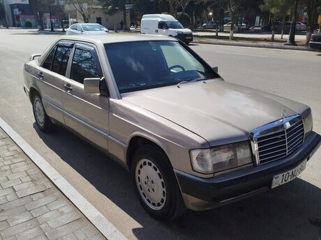 Mercedes 190 1990