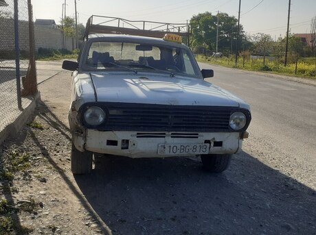 GAZ 24 1987