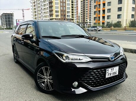 Toyota Corolla Fielder 2015