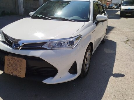 Toyota Corolla Fielder 2018