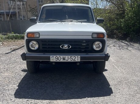 LADA (VAZ) Niva 2011