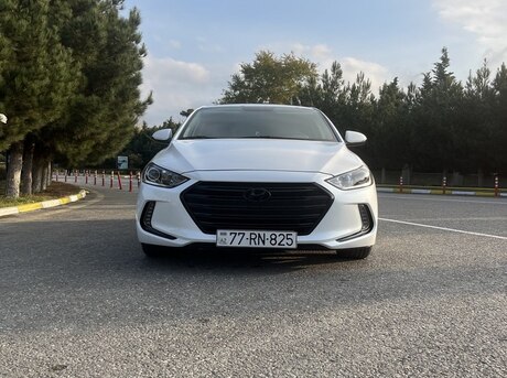 Hyundai Elantra 2017