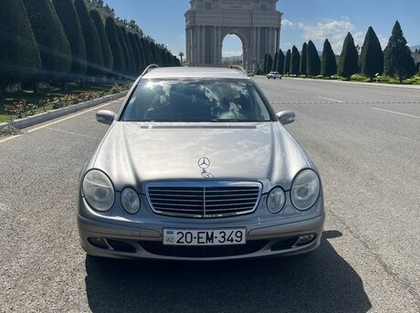 Mercedes E 200 2005