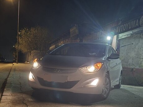 Hyundai Avante 2015