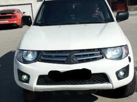 Mitsubishi L200 2010