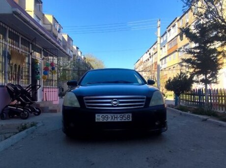 Nissan Teana 2003