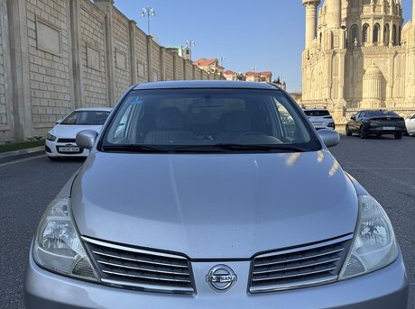 Nissan Tiida 2007
