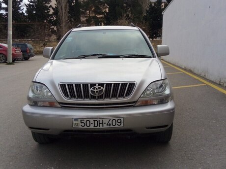 Toyota Harrier 2000