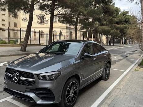 Mercedes  2022