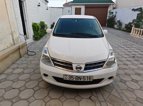 Nissan Tiida 2011