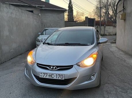 Hyundai Elantra 2013
