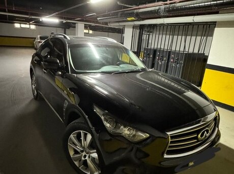 Infiniti FX35 2011