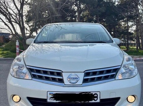 Nissan Tiida 2012