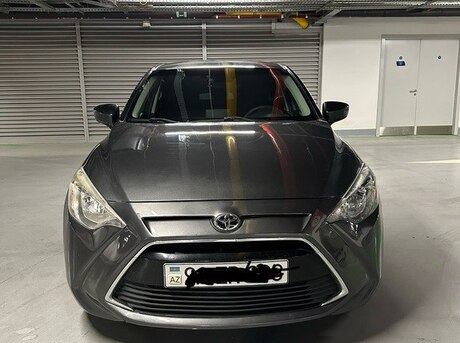 Toyota Yaris iA 2016