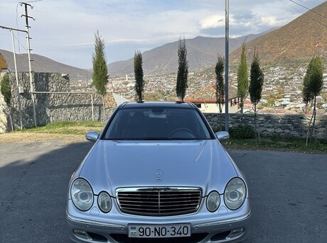 Mercedes E 350 4MATIC 2005
